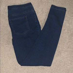 Hue Jean Leggings - Size Medium.